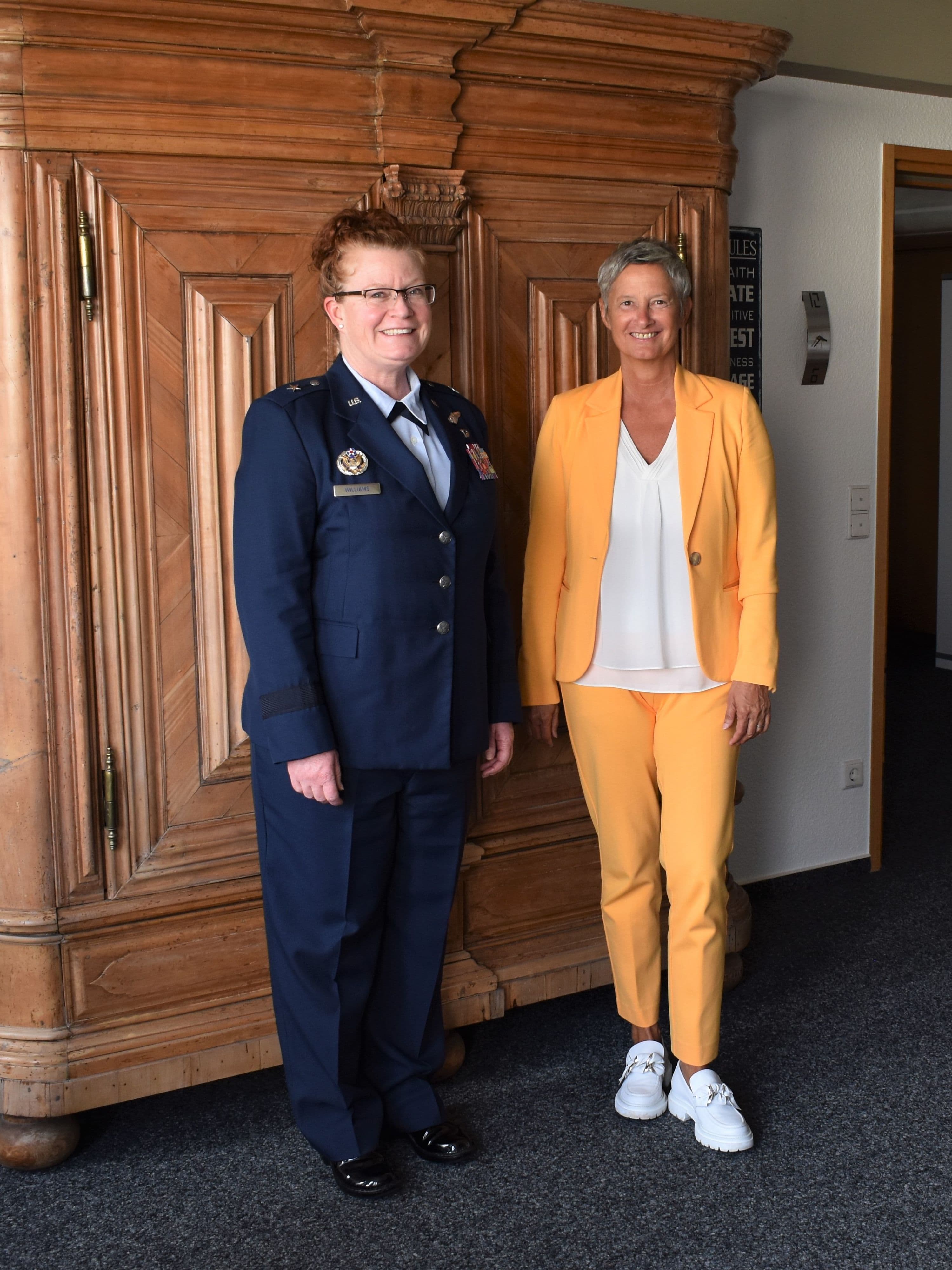 Brigadegeneralin Williams besucht Kaiserslauterns Oberbürgermeisterin Kimmel