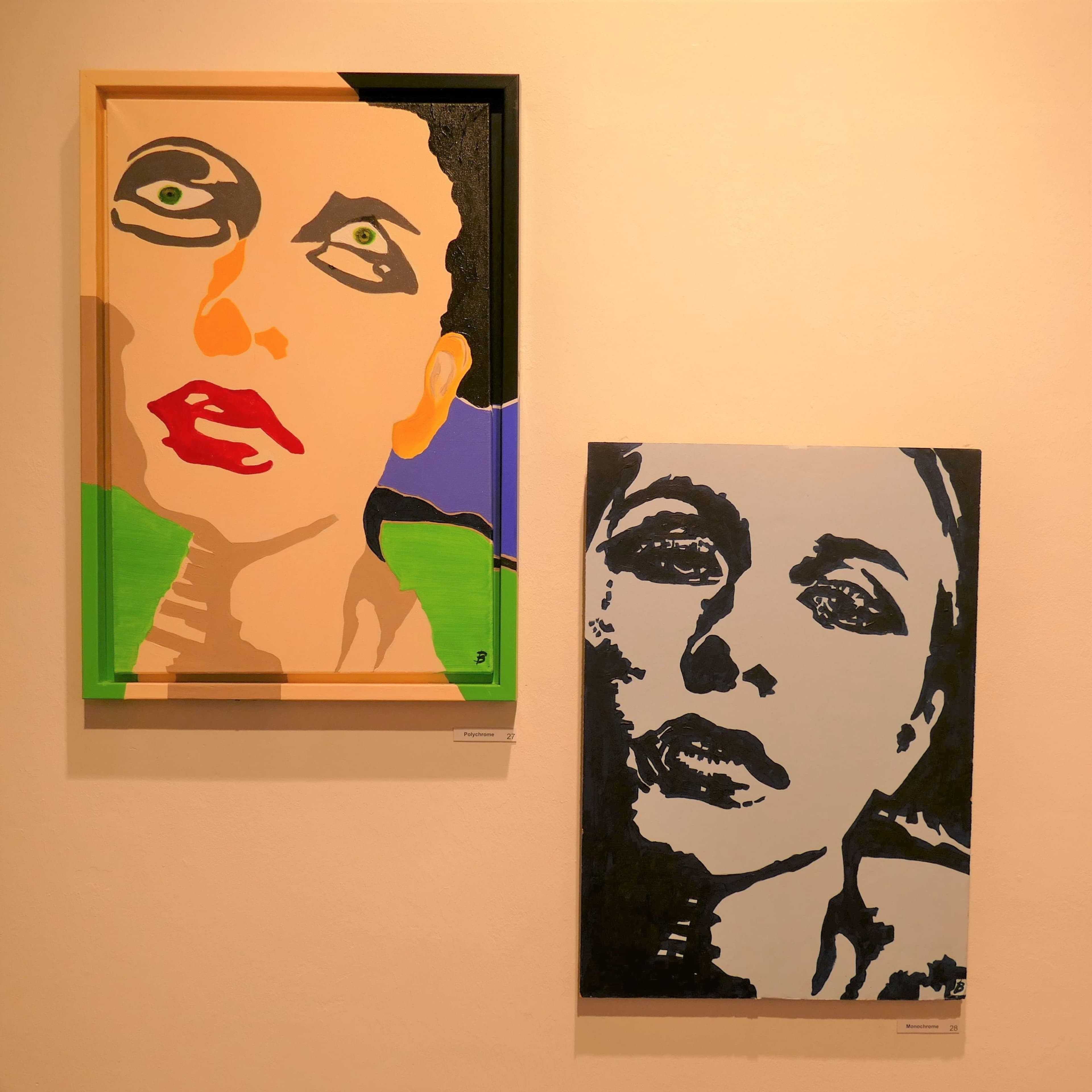 Kunstwerk mit Message: Die Ausstellung 'Weibs-Bilder' von Rudolf Blanz