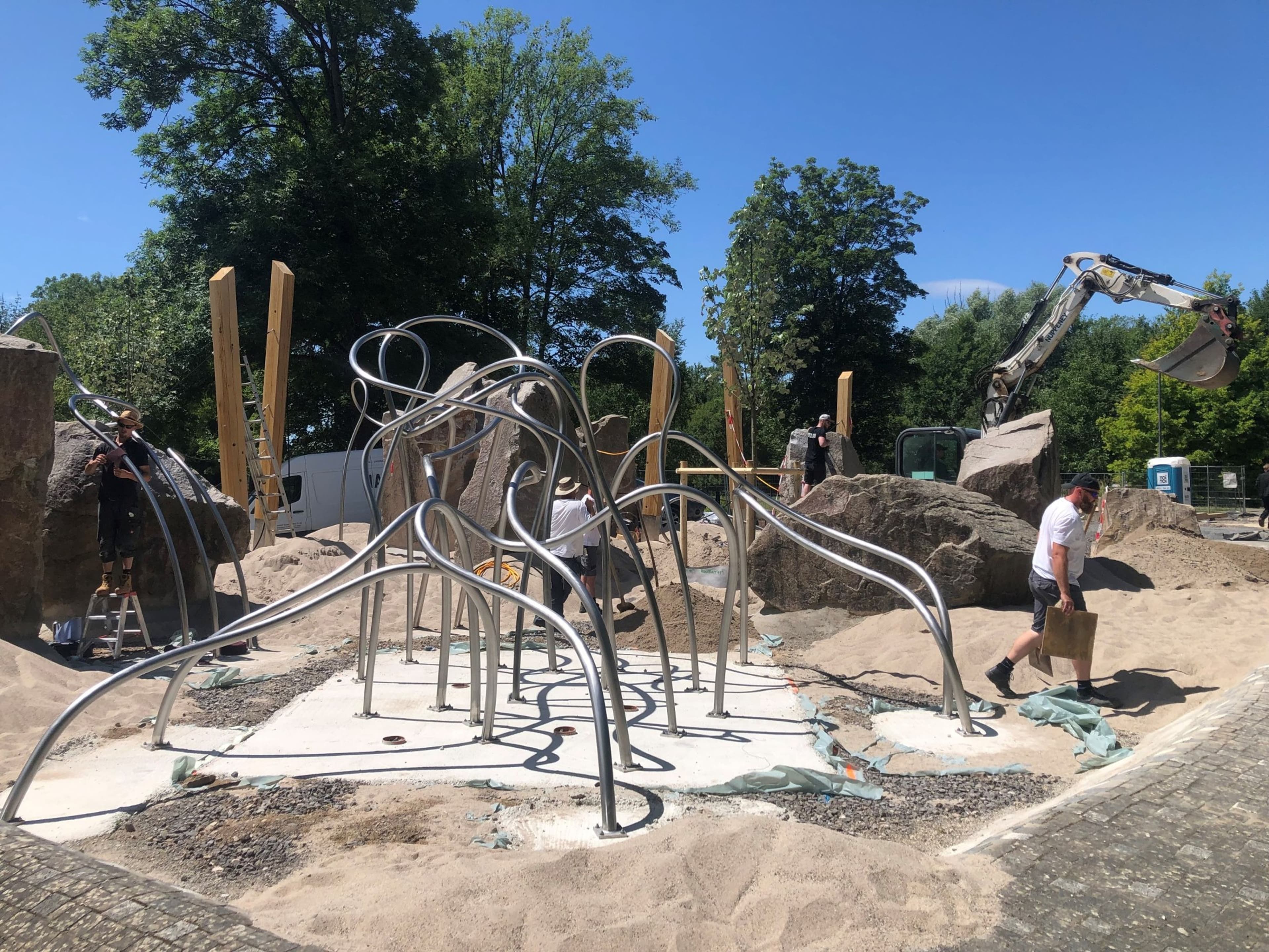 Neuer Calisthenics-Parcours am Spielplatz Bleidenberg