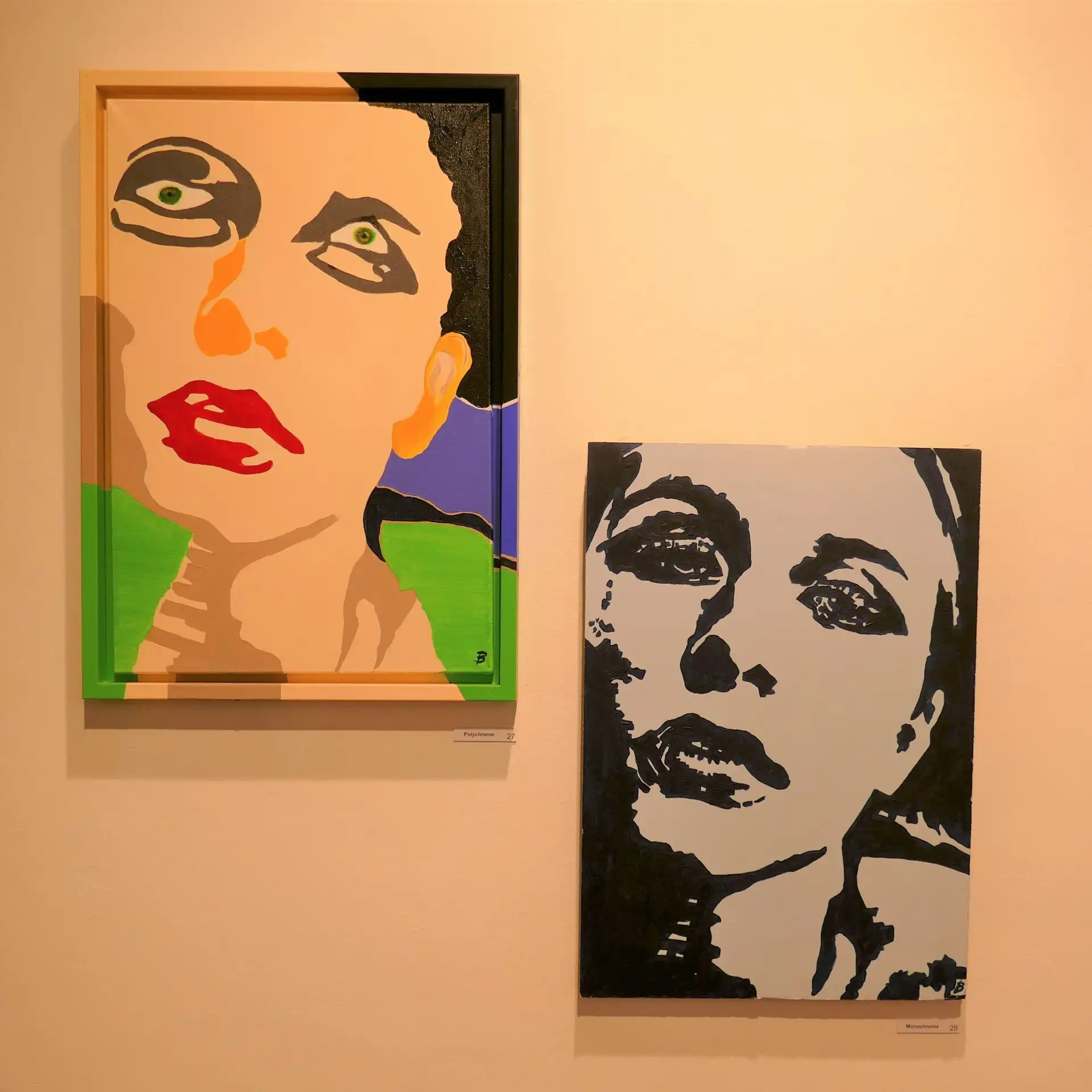 Kunstwerk mit Message: Die Ausstellung 'Weibs-Bilder' von Rudolf Blanz