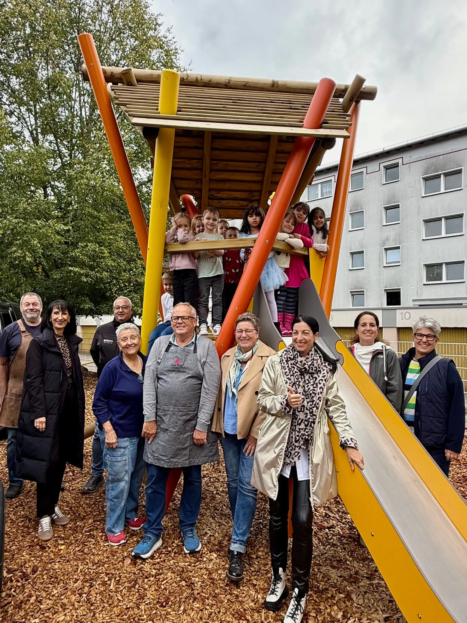 Neues Spielgerät für Kita Kunterbunt